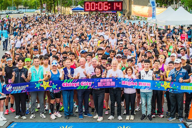 2025嘉義雙潭星光路跑 黃敏惠市長與4千跑者點亮雙潭夏夜