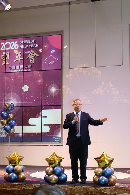 江安世校長祝福「以愛為核心的團隊」讓學校往前更進一步。