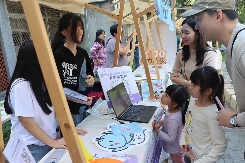 辦理志工基礎訓及特殊訓練強化志工知能。