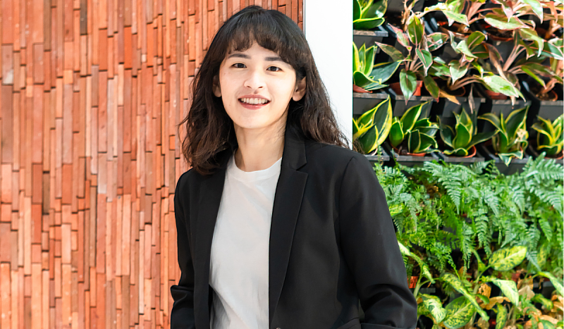 信義房屋AI應用發展部專案經理許筑婷，從台大財金系畢業後，首份正職工作就選擇信義房屋MA計畫。