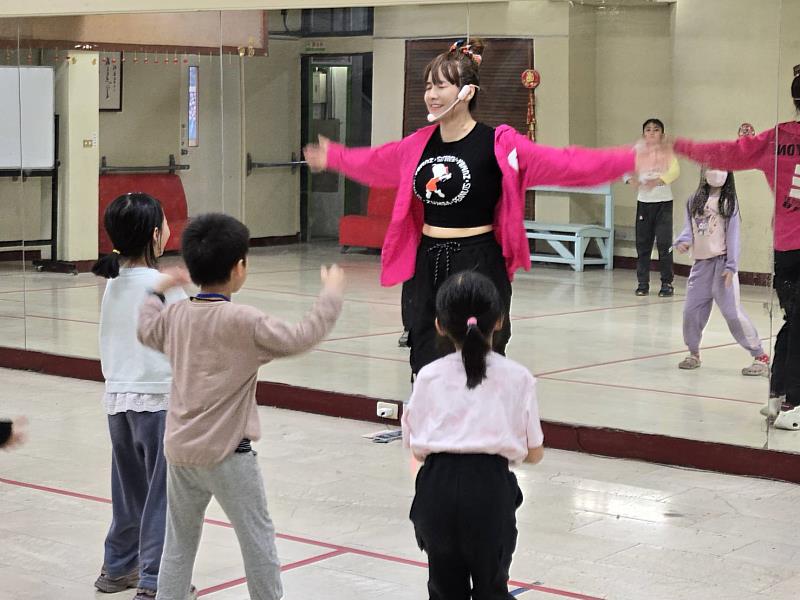 救國團冬令「小博士兒童創意成長營」 五感體驗 溫馨開課