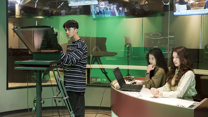 世新大學學生在全國指標性競賽中屢屢脫穎而出，教學與實作並重的辦學模式獲得廣泛讚譽。（世新大學提供）