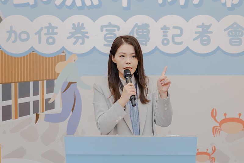高虹安市長致詞，邀民眾到新竹漁港消費挺在地。