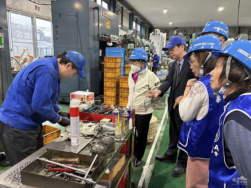 訪視工廠。