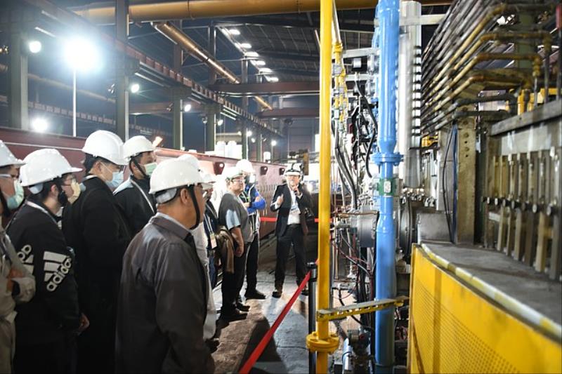 金屬中心說明「自預熱燃燒節能技術」導入業界運用情形。