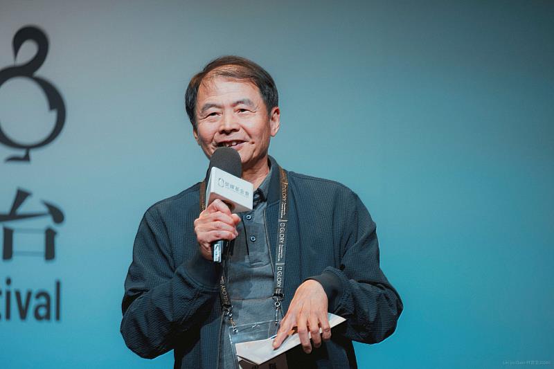 榮耀基金會董事長給予團隊鼓勵。