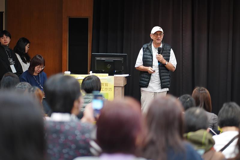 南大專題講座，從戲劇遊戲出發，展現語言學習的美感歷程。