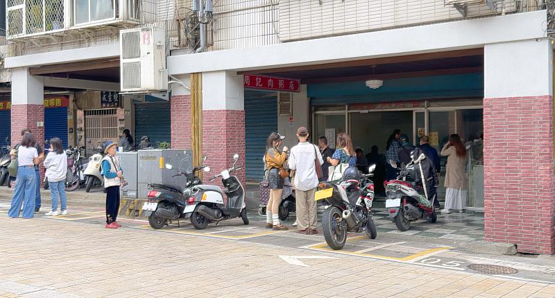 「周記肉粥店」環境優化，迎來全新風貌。