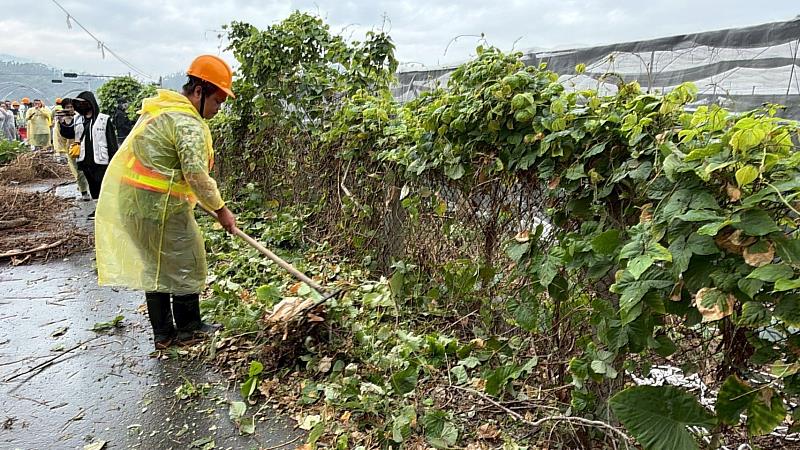 嘉縣番路鄉村里清潔大作戰 觸口村環境整治總動員