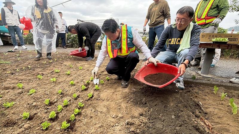 嘉縣番路鄉村里清潔大作戰 觸口村環境整治總動員