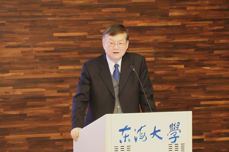 全國工業總會最高顧問杜紫軍，曾任行政院副院長、經濟部部長，以「產業轉型與國家競爭力－如何強化永續競爭力？」為題發表演講。