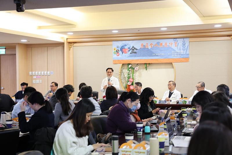 承擔東區全人照護推動委員會主委的花蓮慈濟醫院林欣榮院長非常感恩3位專家與會分享經驗及未來政策推動建議。