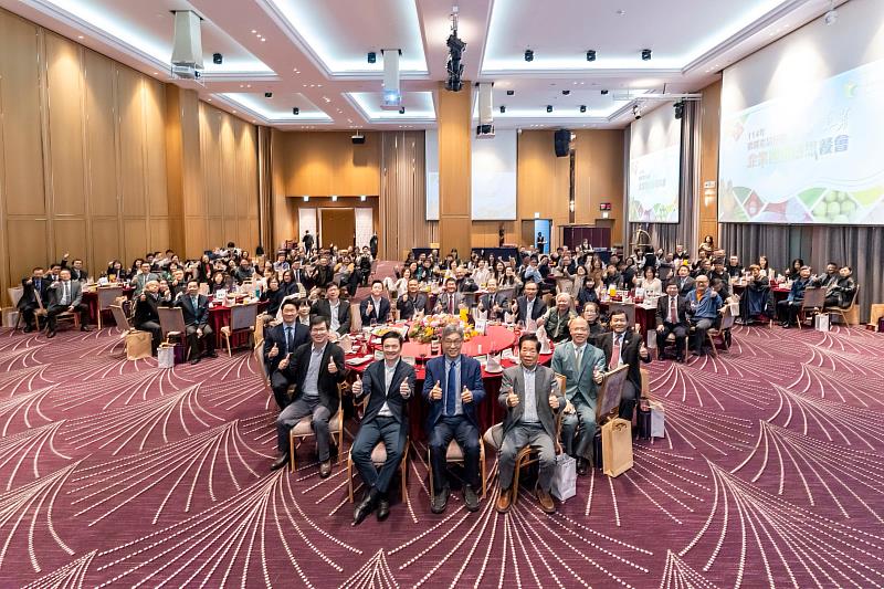 中衛發展中心落實綠色採購 榮獲農糧署114年農糧產品行銷貢獻卓著企業獎