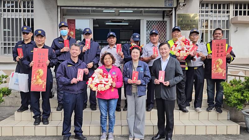 馬年春節將至 饒慶鈴走訪南迴線第一線服務機關 送上祝福與數位紅包