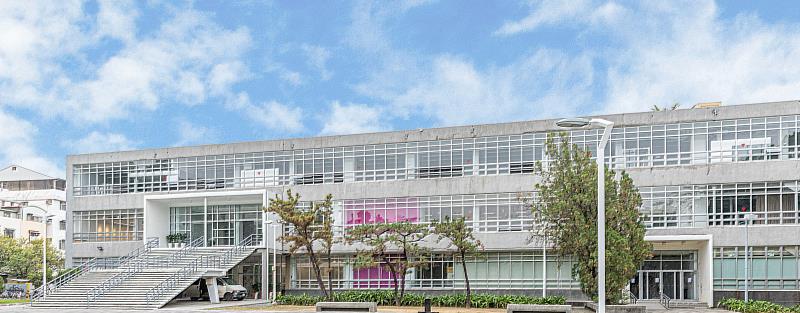 成大未來館,即成大博物館所典藏之《臺灣省立成功大學圖書館新建工程設計圖》圖組所描繪的主體「原臺灣省立成功大學總圖書館」(現為臺南市登錄歷史建築)。