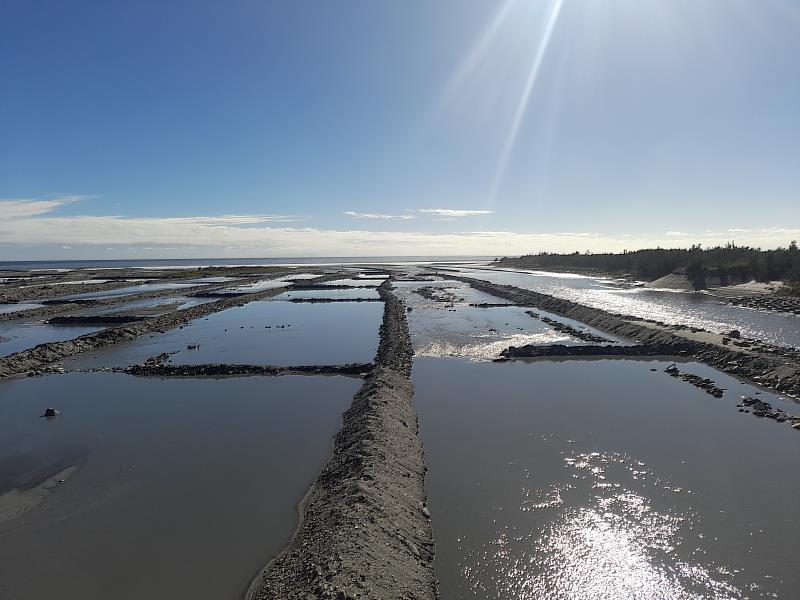 卑南溪水覆蓋修復率已恢復逾9成 臺東縣府守護春節清新空氣