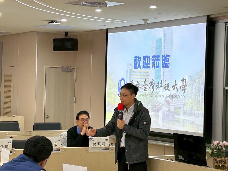 臺科大管理學院曹譽鐘院長當選致詞。