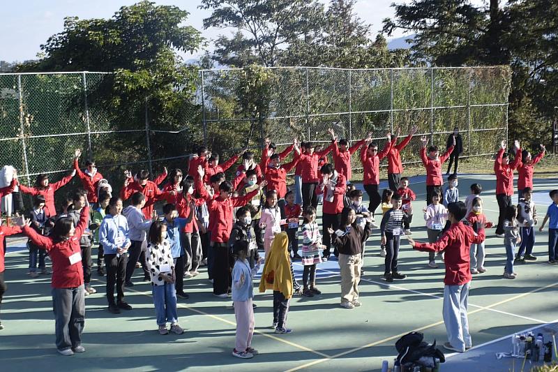 中山醫大醫學系、牙醫系寒假偏鄉行推廣衛教守護學童健康