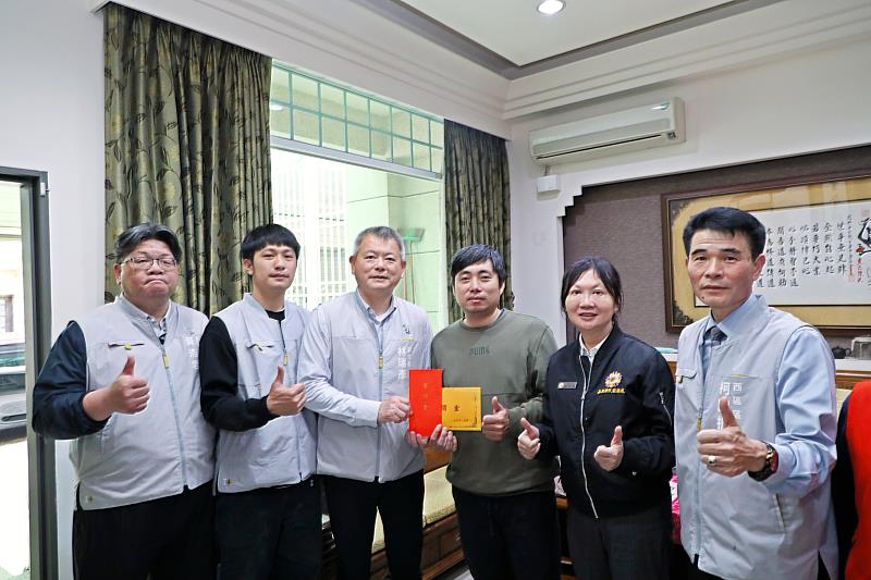 嘉義市關懷身心障礙退伍軍人，獻上新春祝福。