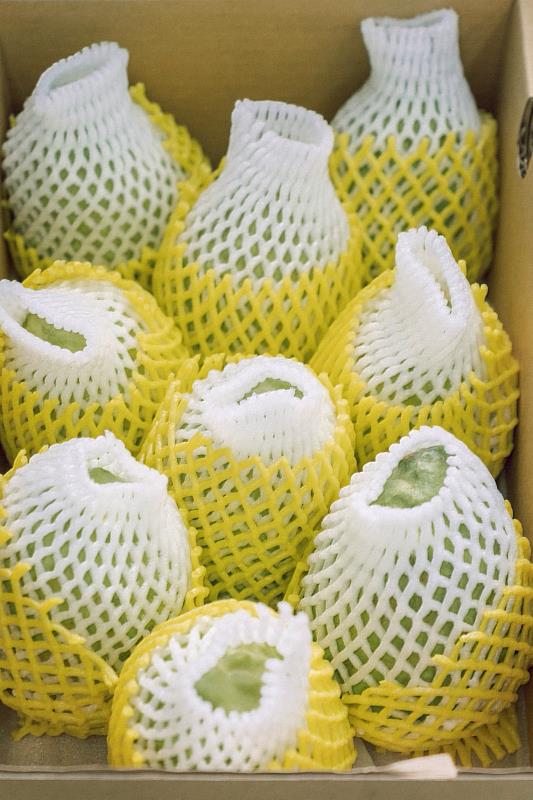 力挺臺東鳳梨釋迦 彰化縣政府訂購130箱助農 饒慶鈴表達感謝