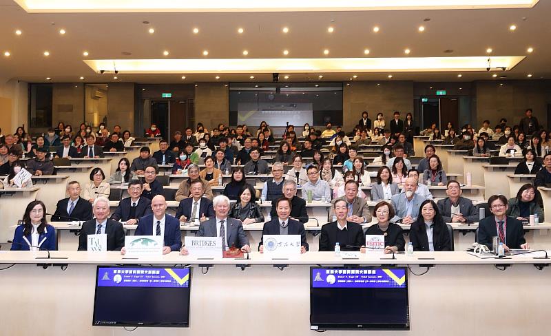 面對氣候變遷引發的全球金融市場波動,東海大學特別邀請2003年諾貝爾經濟學獎得主、紐約大學史登商學院榮譽教授Robert F. Engle III蒞校主講。