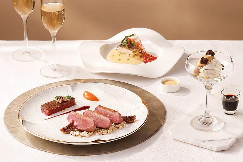「夏慕尼」自2月10日至3月15日期間限時推出「以愛為銘・雙人饗宴」。套餐價新台幣3,380元（10%服務費另計）。