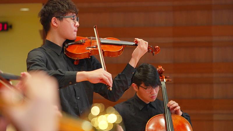 中國文化大學藝術學院師生設計藝術課程，結合跨領域協作，打造符合長者需求的照護活動。