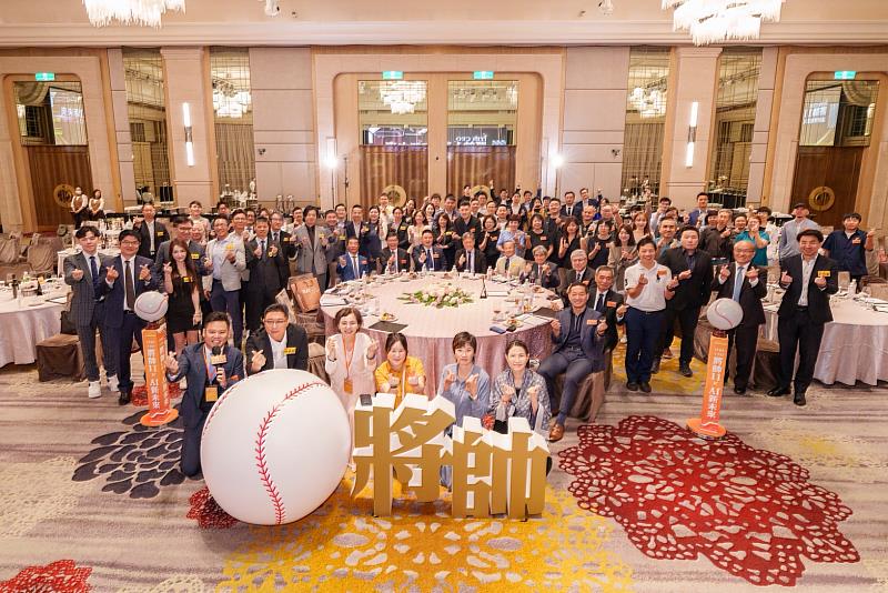 CEO將帥班成軍11年,累積全台413位高階主管參與課程,是企業菁英不可錯過的學習平台!