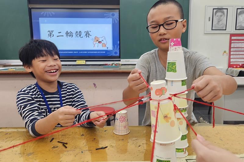 南大桌遊營引導國小思與合作深化師資培育