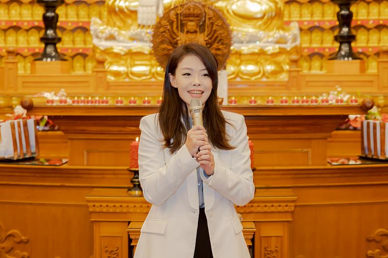 市長高虹安致詞肯定法寶寺長期投入公益。