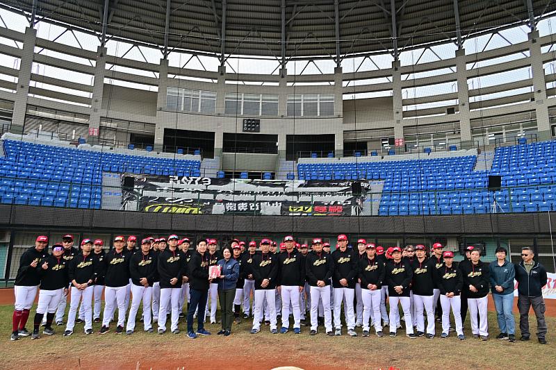 樂天桃猿2026春訓進駐臺東 饒慶鈴：攜手球團深化基層交流 帶動運動觀光經濟