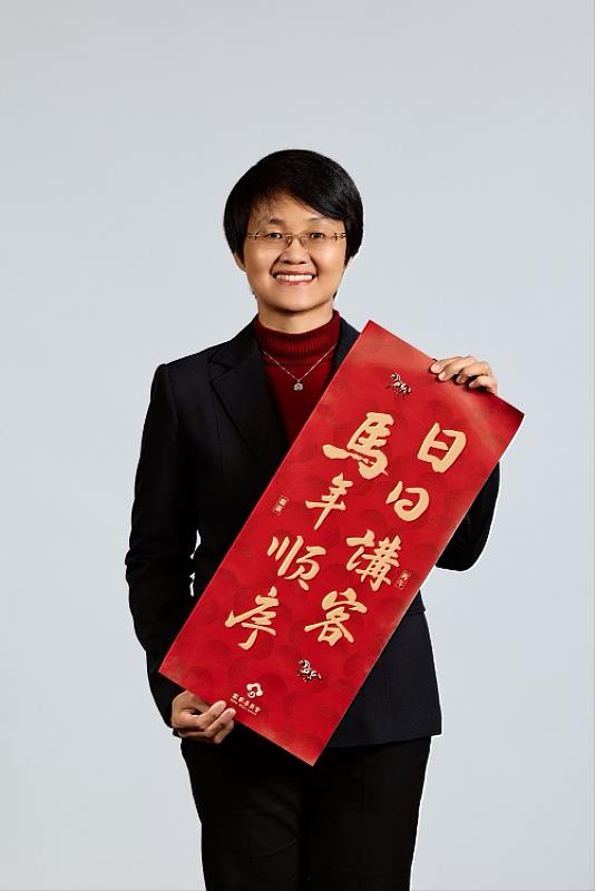 客委會古秀妃主委開箱「2026講客春條」。