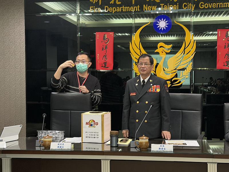 於公開場合辦理財產申報抽籤，新北市政府消防局以實際行動落實廉政原則，確保抽籤結果公正無私，展現透明治理精神。