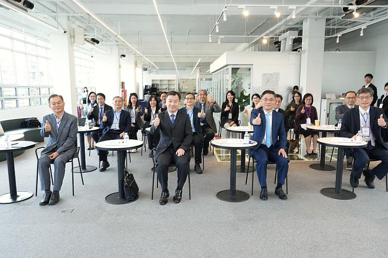 崑山科大與成大等校共推跨校人才培育，活動大合影(成大新聞中心提供)