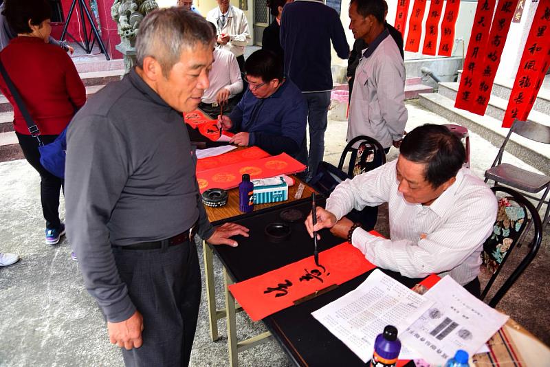 發票捐落去．『馬』上好運一直來 救國團迎新年公益活動溫暖登場