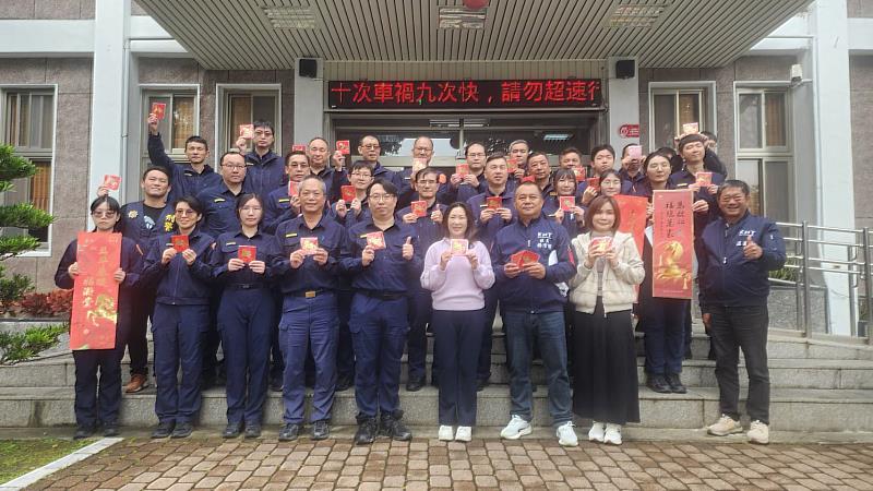 吳秀華議長率議員團隊春節前夕送暖 慰勞關山警分局力挺「115年加強重要節日安全維護工作」