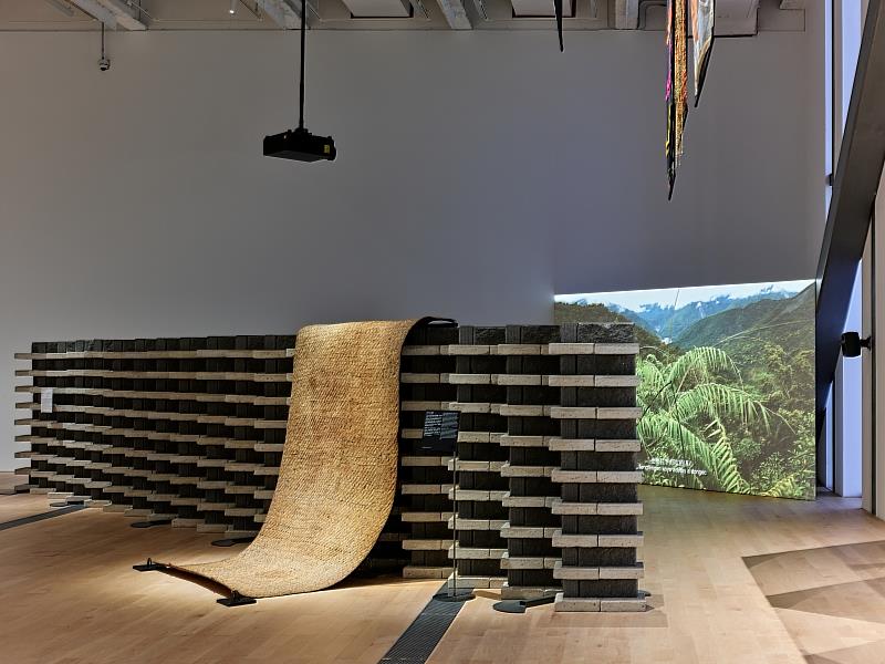 陳豪毅,〈藤之路〉,2024。(新北市美術館提供,攝影:揅空間工作室)