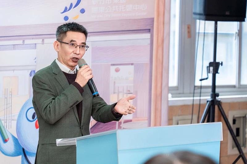 客家委員會主任秘書吳克能致詞，透過中央與地方攜手扎根客家文化。