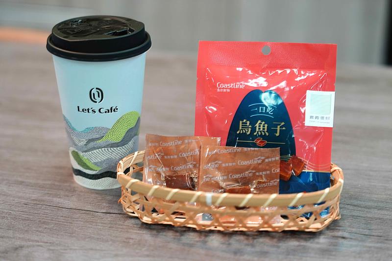 嘉義優鮮與全家便利商店合作 推出熱銷「一口吃烏魚子」搶攻新春市場