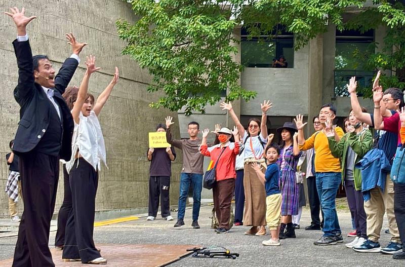 「馬戲好看－新春鬧熱看表演」邀請Jazzy Dance爵希藝術帶來動感踢踏舞。