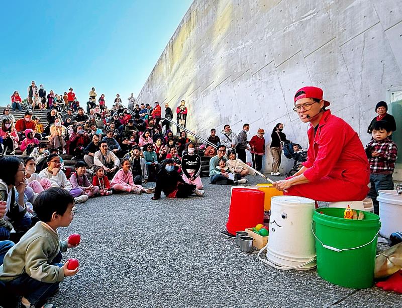 十三行博物館推出春節系列活動「春馬奔騰十三響－踢躂踢、踢躂踢、踢躂踢踏踢躂踢」。