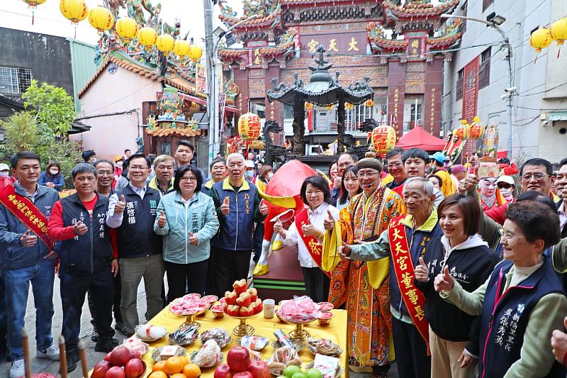 0_嘉邑祀典大天宮丙午年迎春禮 黃敏惠市長為芒神 春牛點睛 (1)