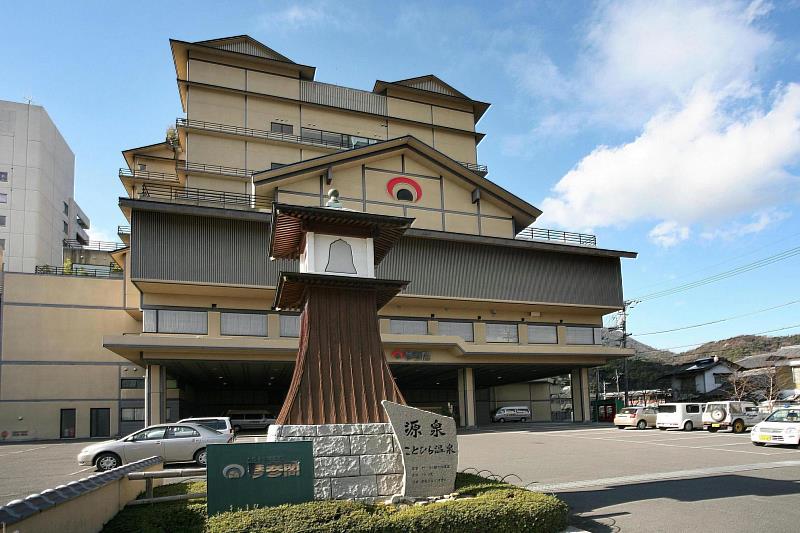 世新大學日文系提供系上學生高於他校的5位名額，前往日本四國知名溫泉飯店「琴參閣」實習機會。（翻攝於「琴參閣」官方社群平台）