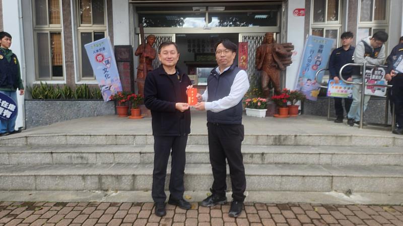 臺東縣警察局長林宏昇深入南橫慰勉「深山守護神」