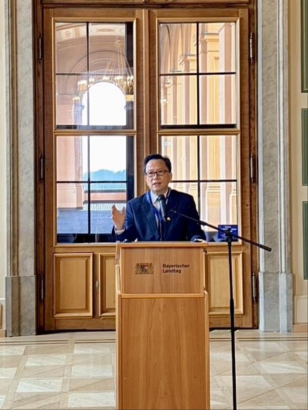 谷大使於歡迎酒會上致詞。