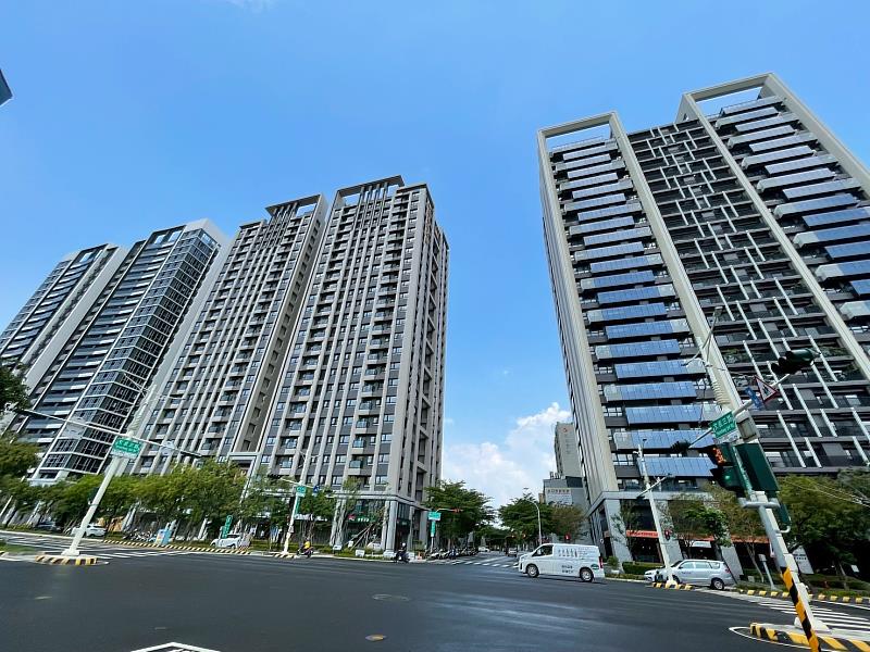 鄭子寮重劃區一帶是老台南人十分喜愛的居住地段，以完善機能、優質學區、便利交通及規劃完善的街廓氛圍著稱。