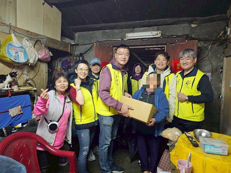 由救國團新北市新莊區、坪林區團委會共同辦理的「救國團助獨居長輩－扶弱送愛送年菜」活動，於115年2月7日（星期六）在新北市坪林山區溫暖展開。