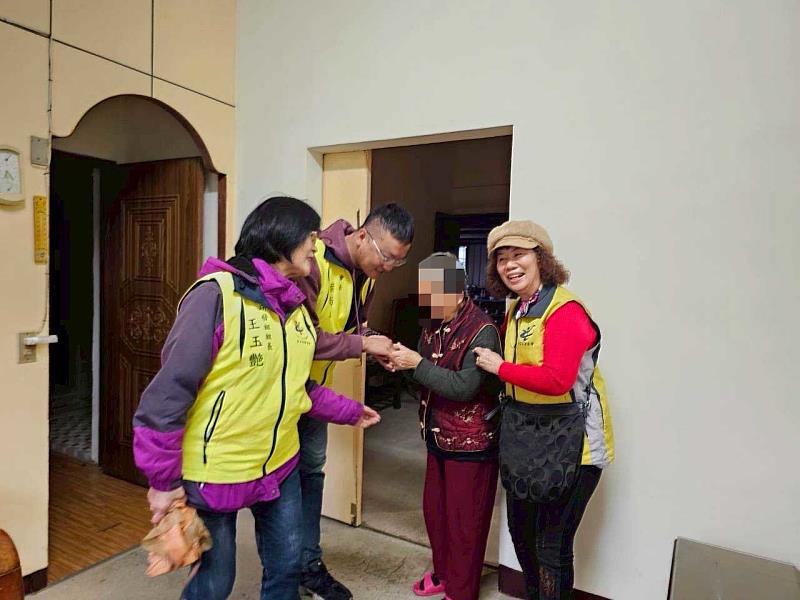 由救國團新北市新莊區、坪林區團委會共同辦理的「救國團助獨居長輩－扶弱送愛送年菜」活動，於115年2月7日（星期六）在新北市坪林山區溫暖展開。