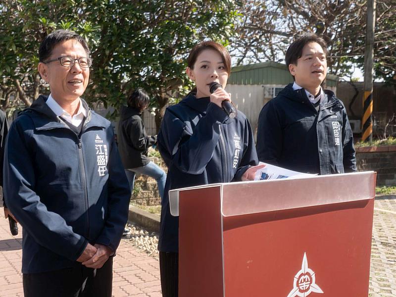 市長高虹安感謝在春節期間堅守崗位、維護市容的隊員。