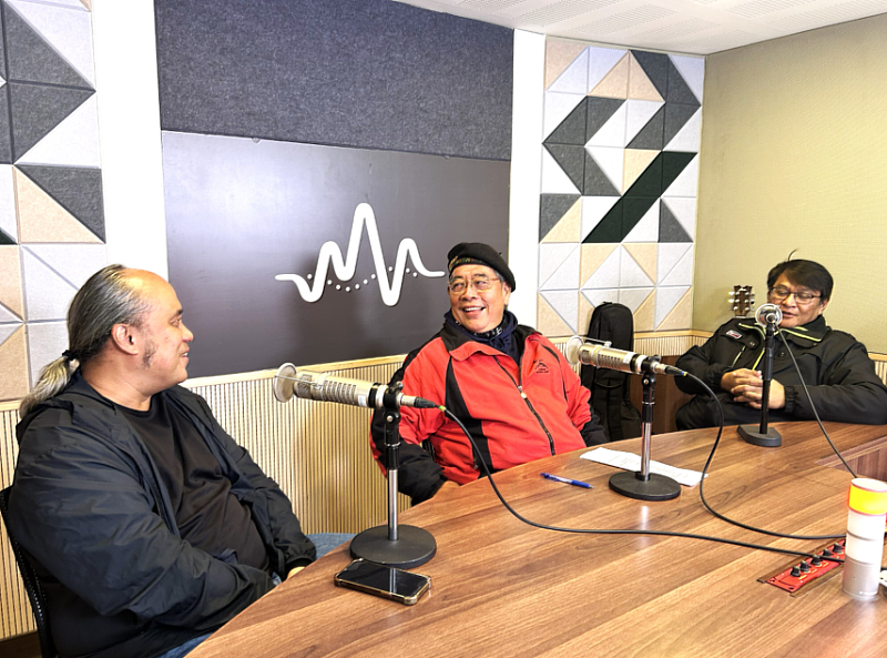 「言來～拿麼好笑」單元繼去年好評，馬年新春持續帶來讓人噴淚的部落笑彈。